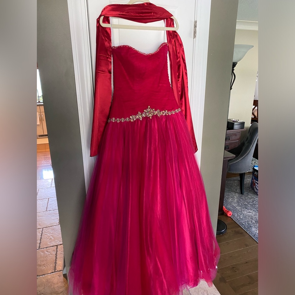 Alyce Designs Size 8 Red Gown